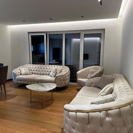 Skyline Exclusive Apartment Peje Luaran gambar