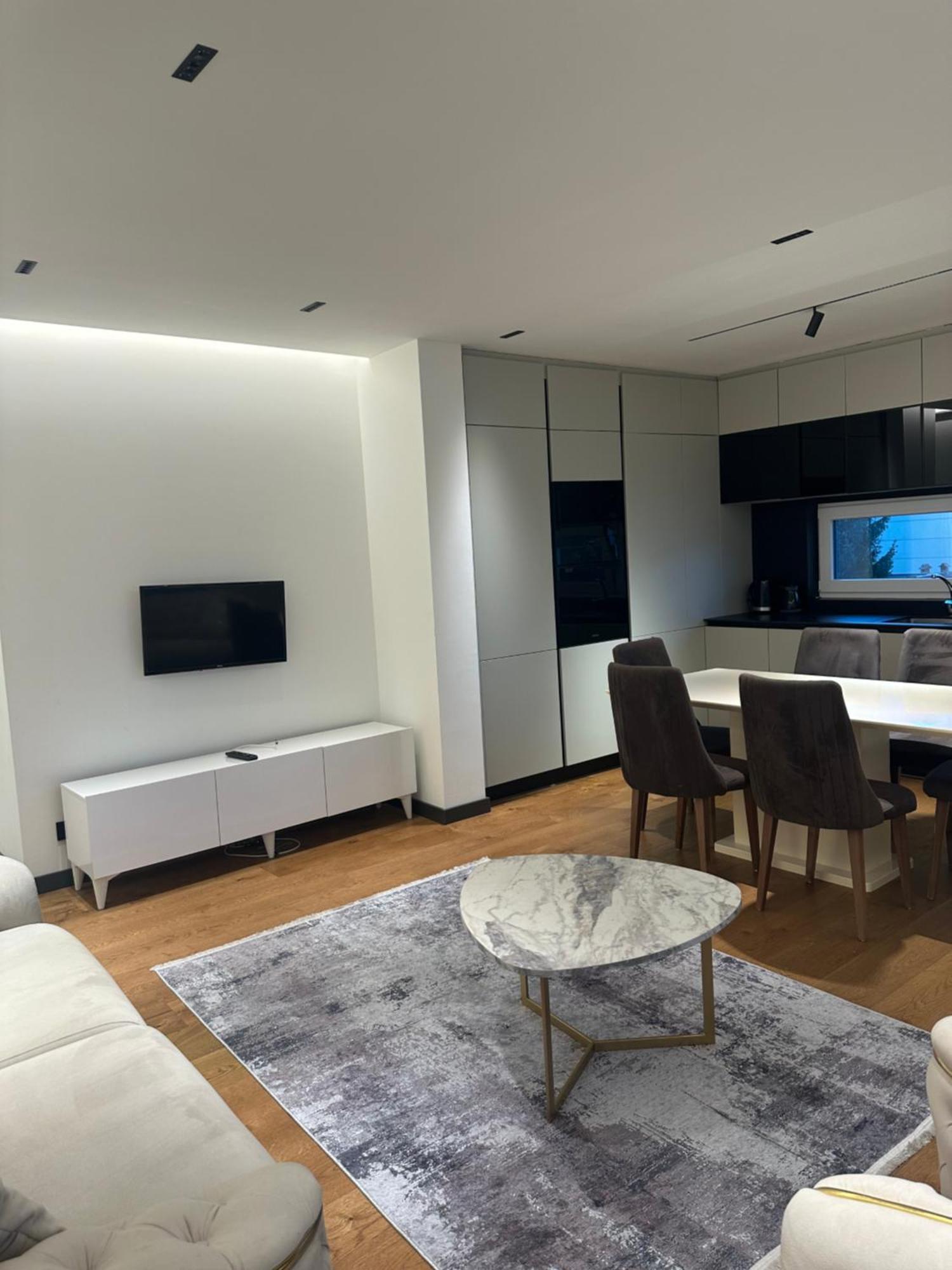 Skyline Exclusive Apartment Peje Luaran gambar