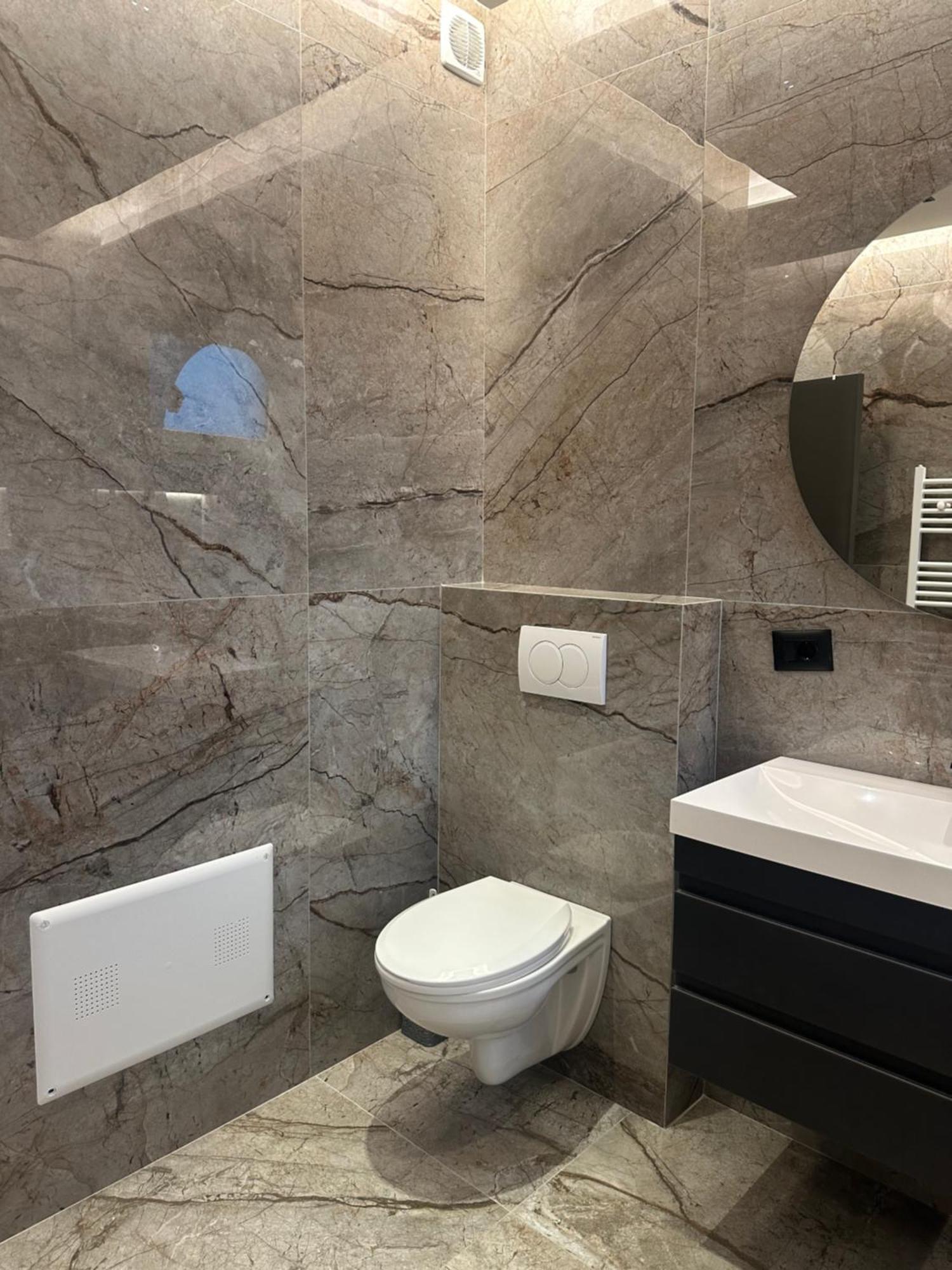 Skyline Exclusive Apartment Peje Luaran gambar