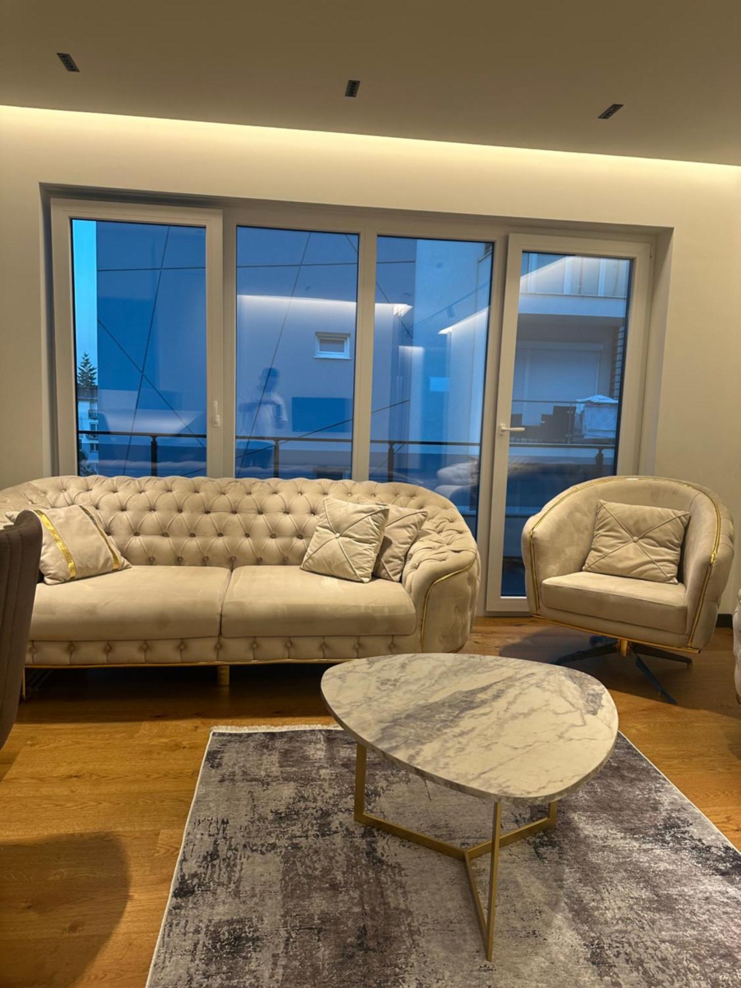 Skyline Exclusive Apartment Peje Luaran gambar