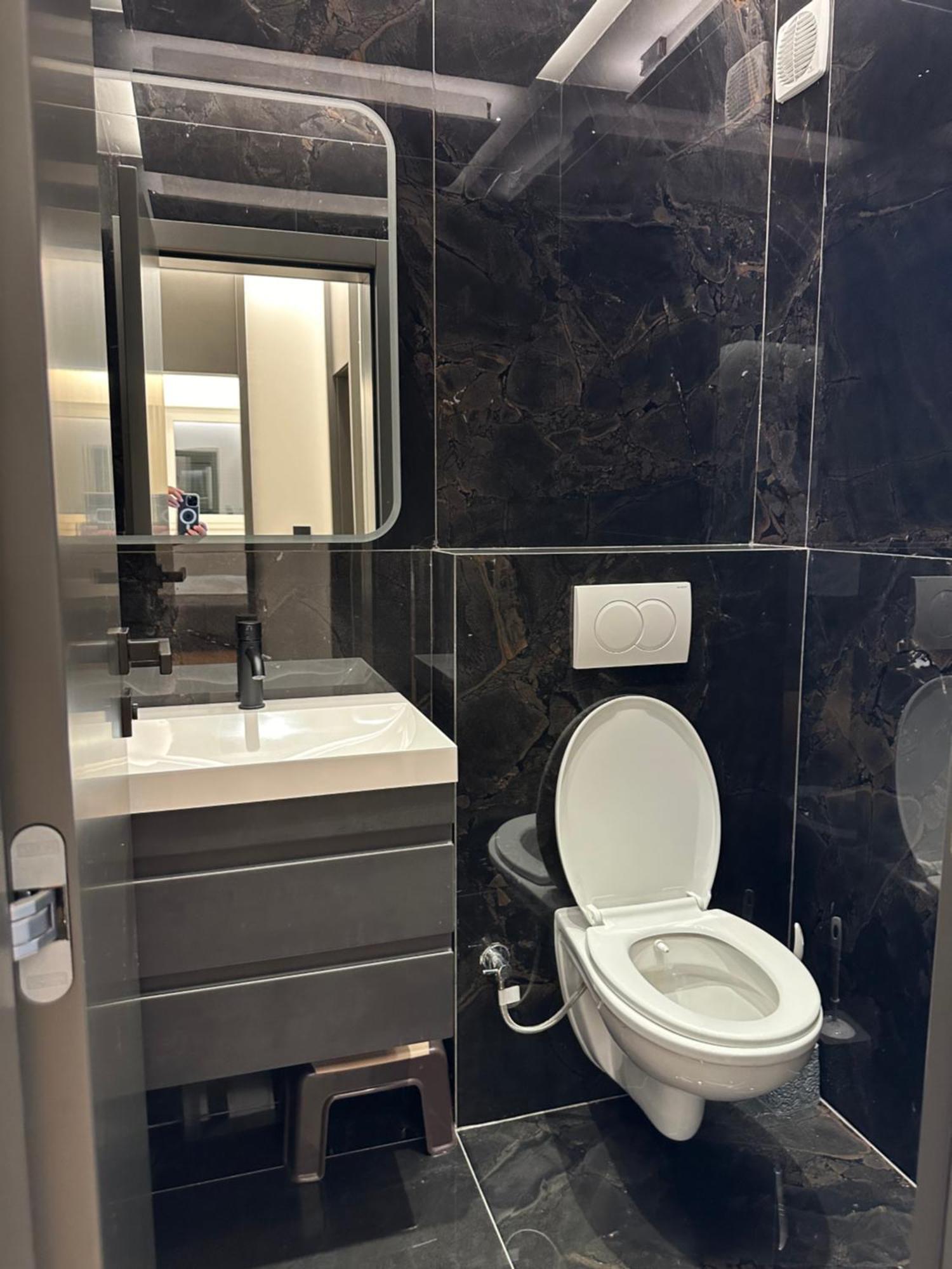 Skyline Exclusive Apartment Peje Luaran gambar
